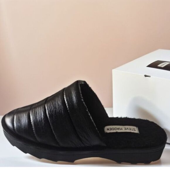 Steve Madden  Black Quilted Slip Ons With Inside Faux Fur New In Box 79.99 - Picture 1 of 5